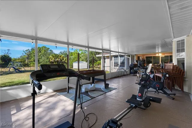 $499,900 | 521 Grant Avenue, Lehigh Acres, FL 33972