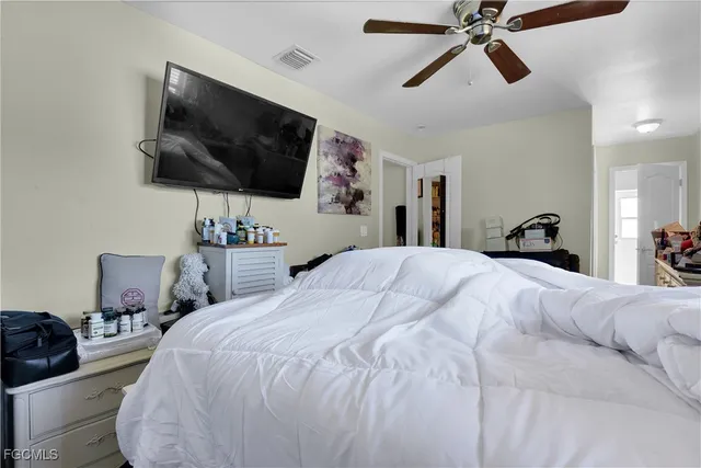 $499,900 | 521 Grant Avenue, Lehigh Acres, FL 33972