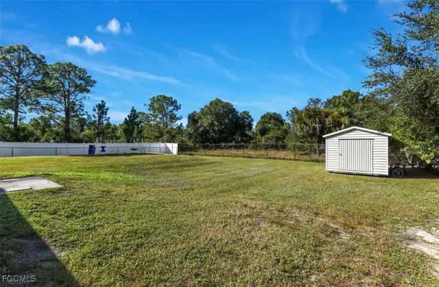 $499,900 | 521 Grant Avenue, Lehigh Acres, FL 33972