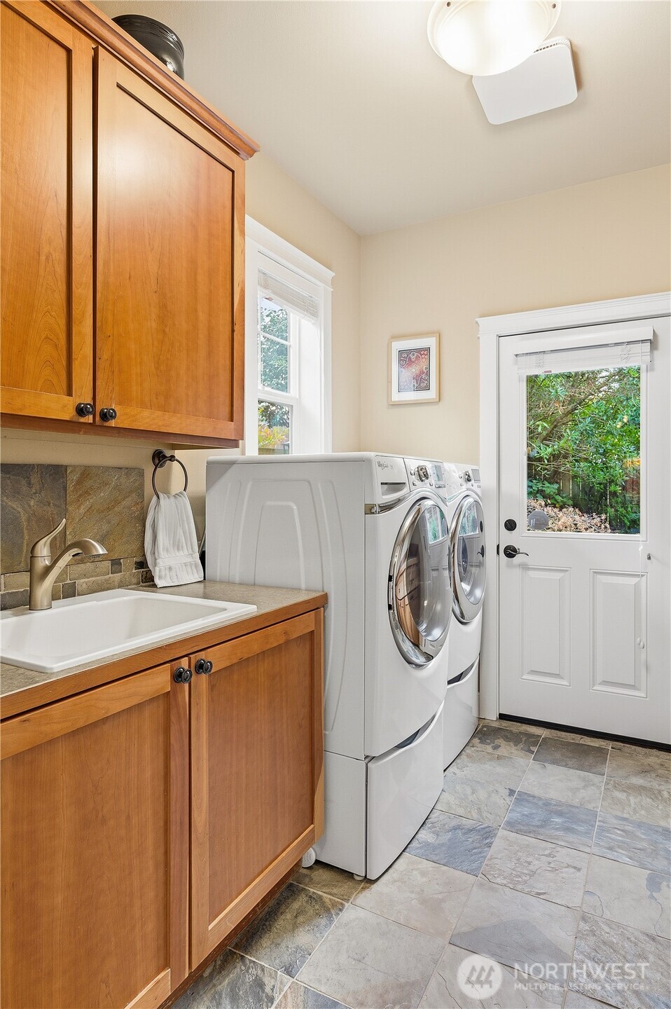 1607 Lyons Avenue Northeast Renton, WA 98059 - Photo 16 of 39