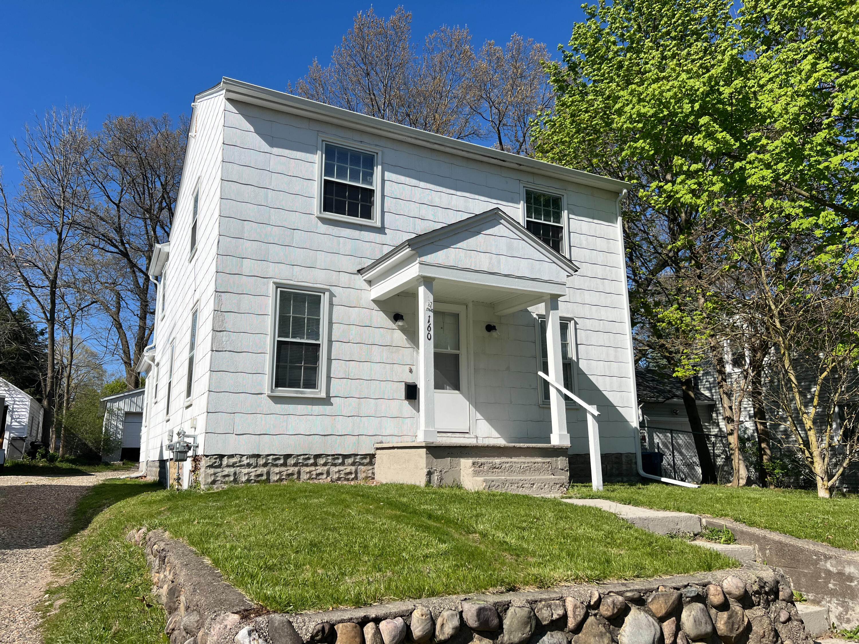 160 Ridgewood Street Kalamazoo, MI 49001 - Photo 1 of 24 IMG_8465