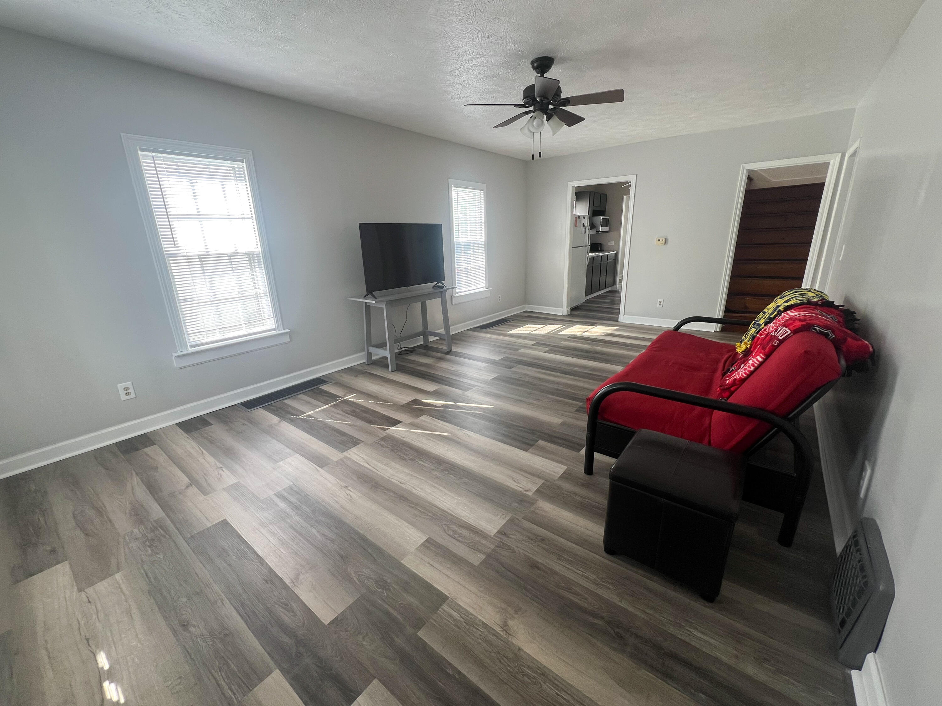 160 Ridgewood Street Kalamazoo, MI 49001 - Photo 2 of 24 IMG_8418