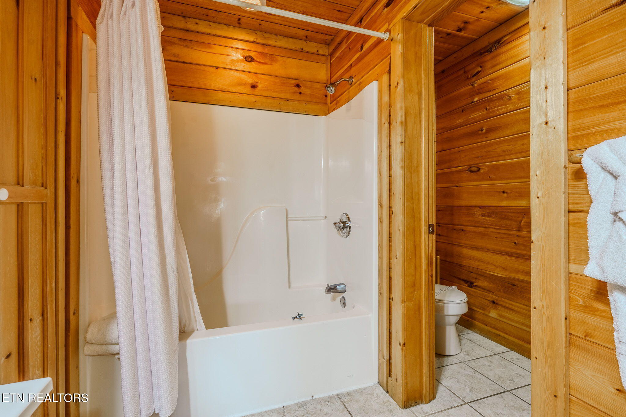 401 Pinnacle Vista Road Gatlinburg, TN 37738 - Photo 13 of 58 4-web-or-mls-_DSC9905-HDR