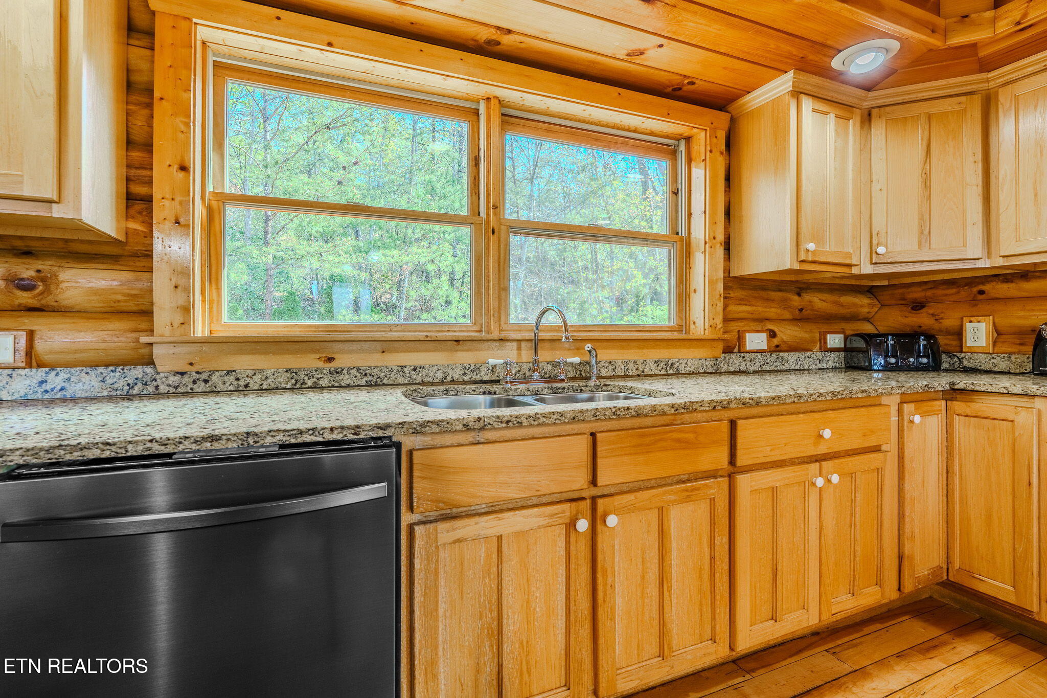 401 Pinnacle Vista Road Gatlinburg, TN 37738 - Photo 26 of 58 56-web-or-mls-_DSC9870-HDR