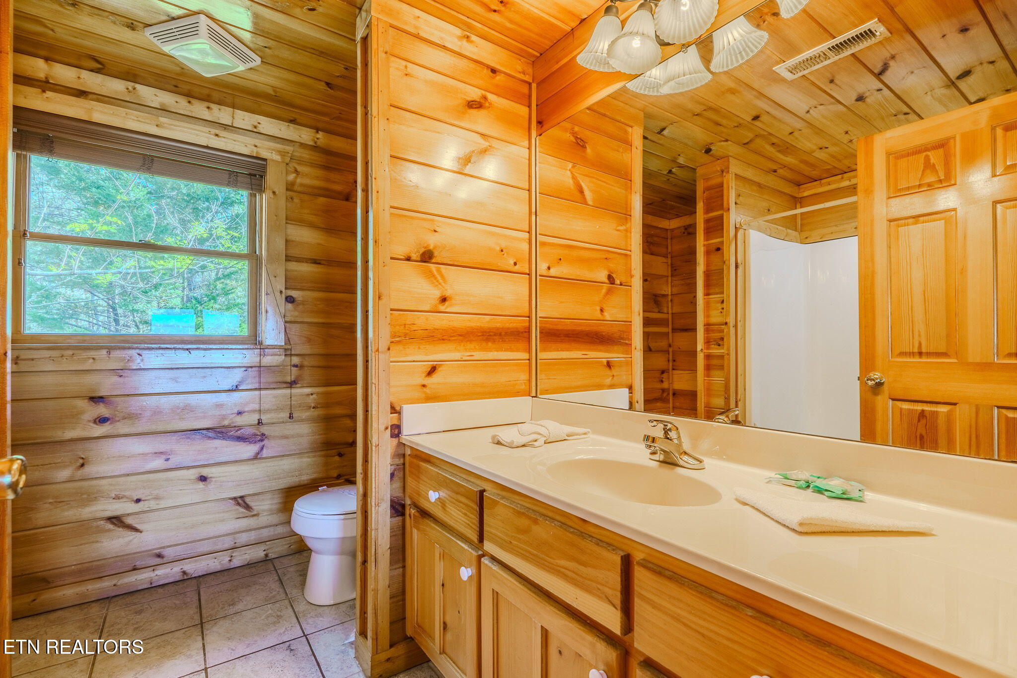 401 Pinnacle Vista Road Gatlinburg, TN 37738 - Photo 41 of 58 32-web-or-mls-_DSC0126-HDR