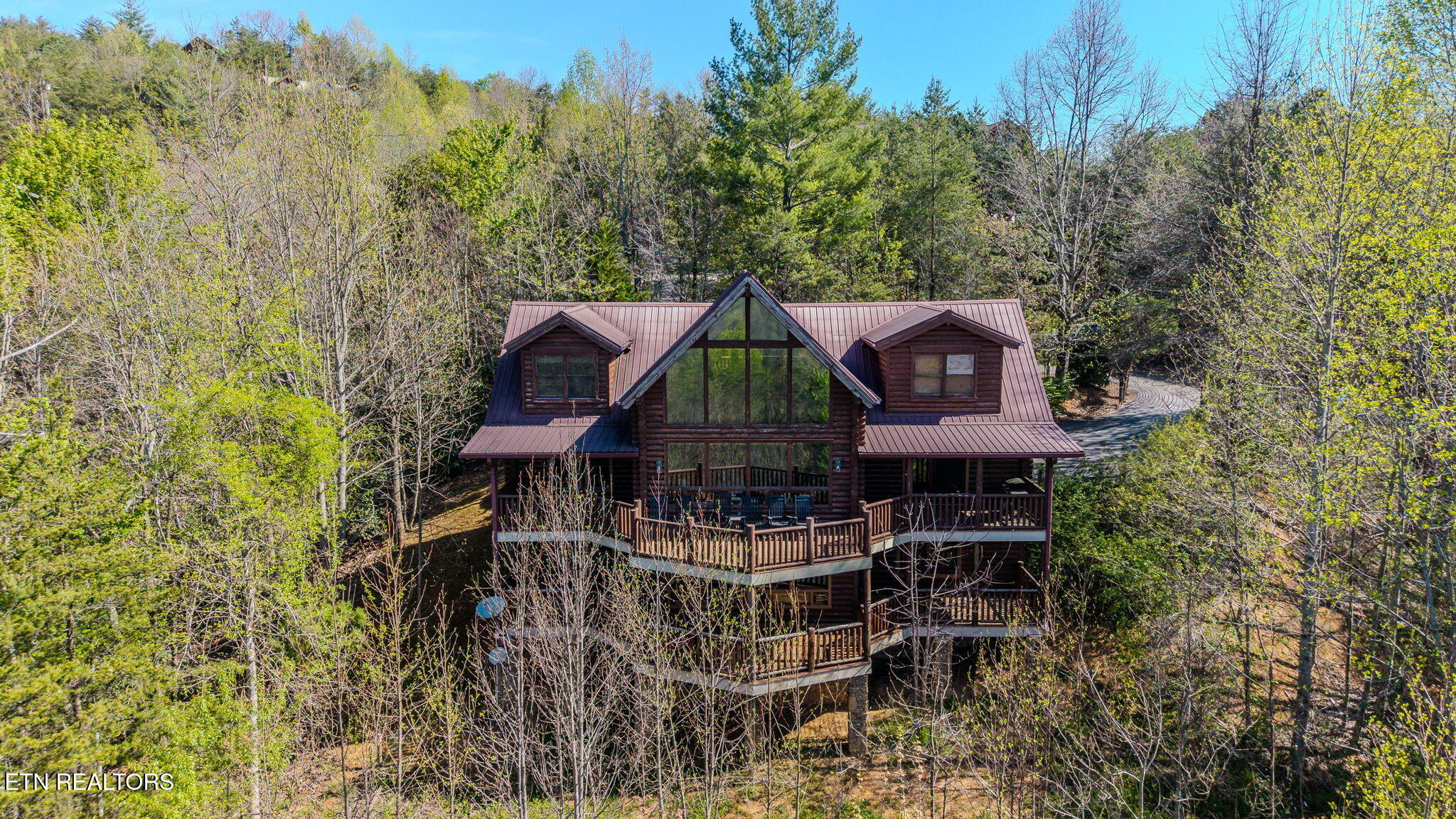 401 Pinnacle Vista Road Gatlinburg, TN 37738 - Photo 55 of 58 19-web-or-mls-DJI_20260410105733_0338_D