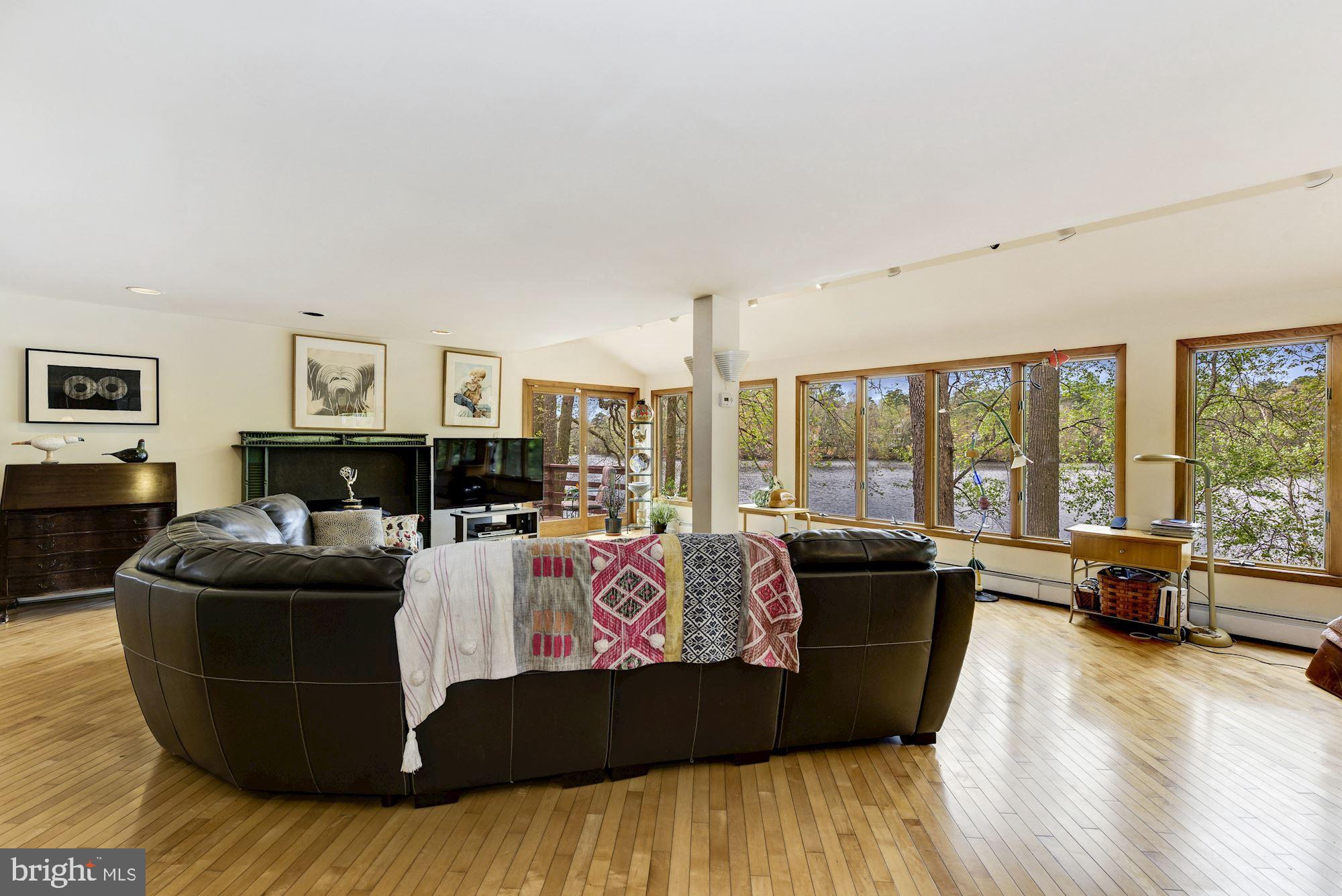 8 Robinson Road Medford, NJ 08055 - Photo 31 of 55 a living room with furniture and a large window