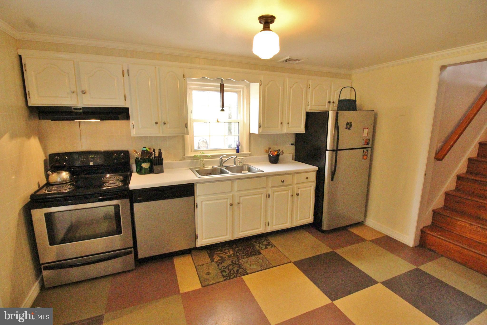 10166 Conde Road Marshall, VA 20115 - Photo 15 of 63 Stainless steel appliances.