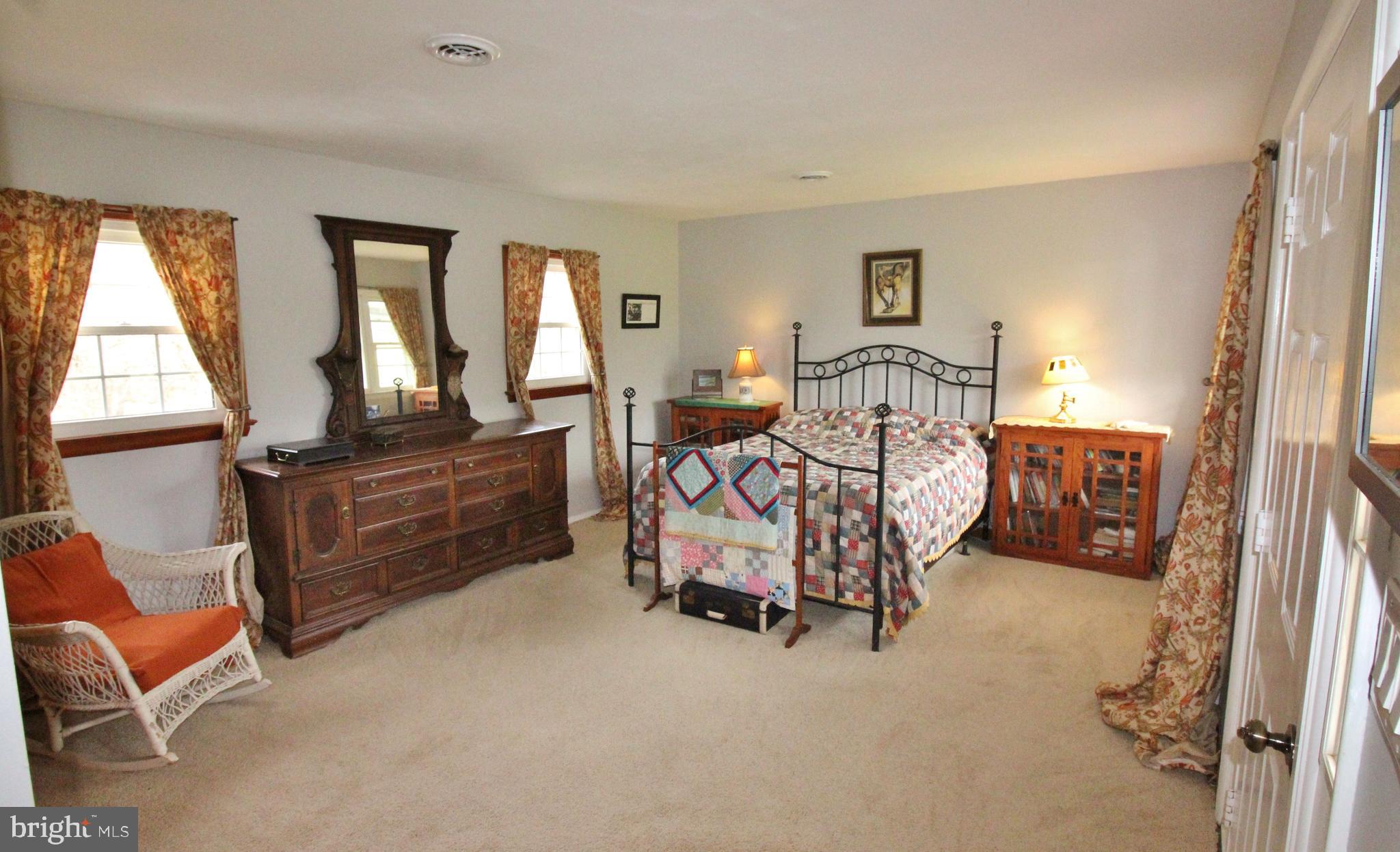 10166 Conde Road Marshall, VA 20115 - Photo 21 of 63 Huge master bedroom on main floor.