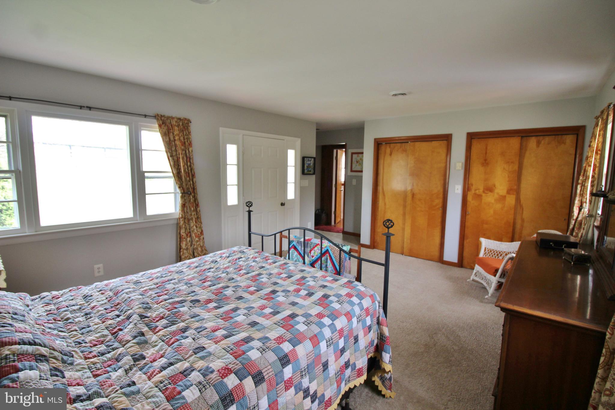 10166 Conde Road Marshall, VA 20115 - Photo 22 of 63 Lots of light with windows on two sides.