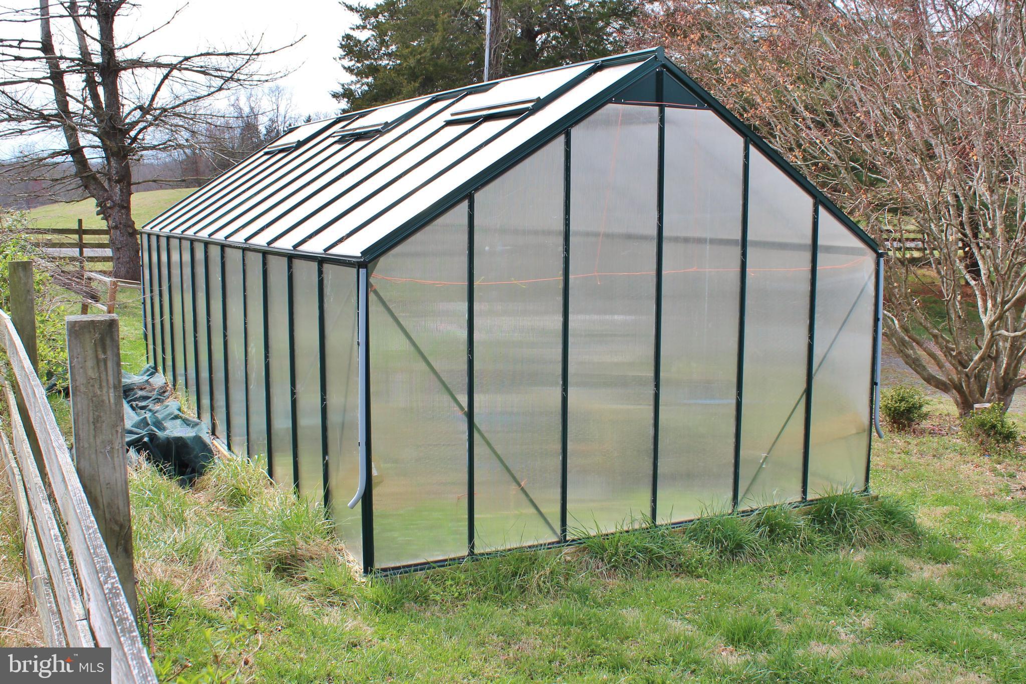 10166 Conde Road Marshall, VA 20115 - Photo 44 of 63 Greenhouse is in great shape.