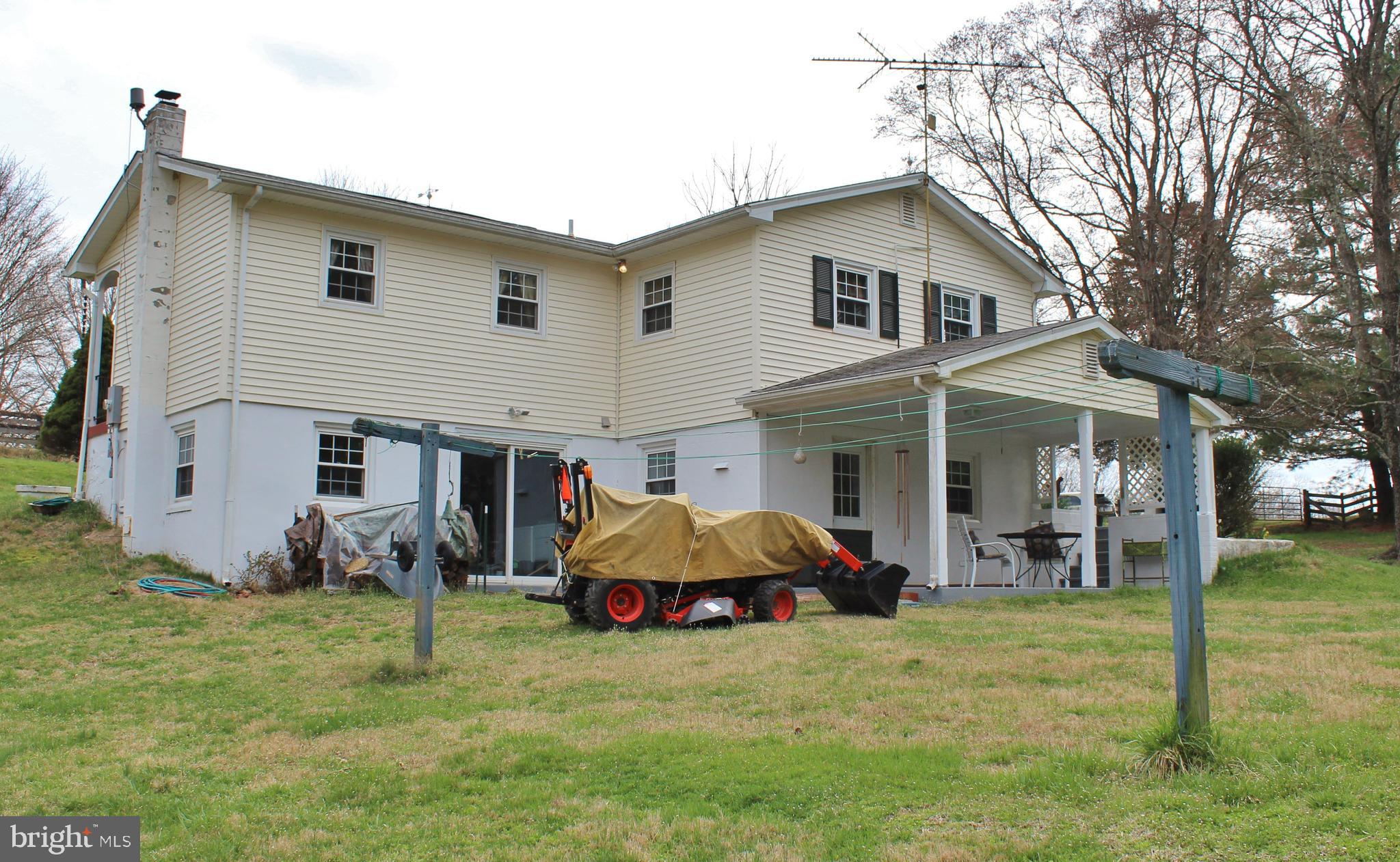 10166 Conde Road Marshall, VA 20115 - Photo 48 of 63 No HOA so you can hang your laundry out to dry.