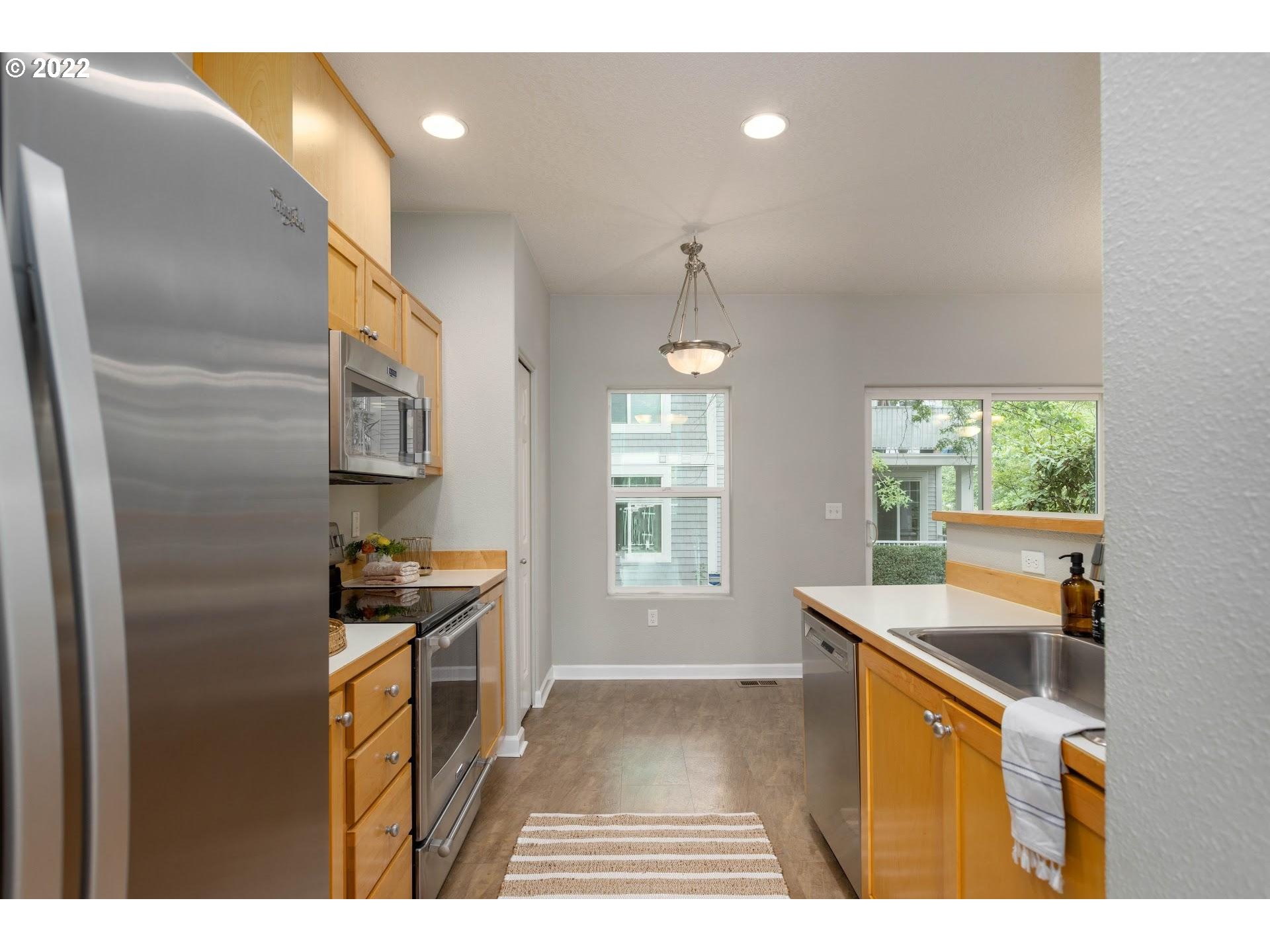 14665 Southwest Beard Road, Unit 104 Beaverton, OR 97007 - Photo 12 of 28 Gallery Image 12