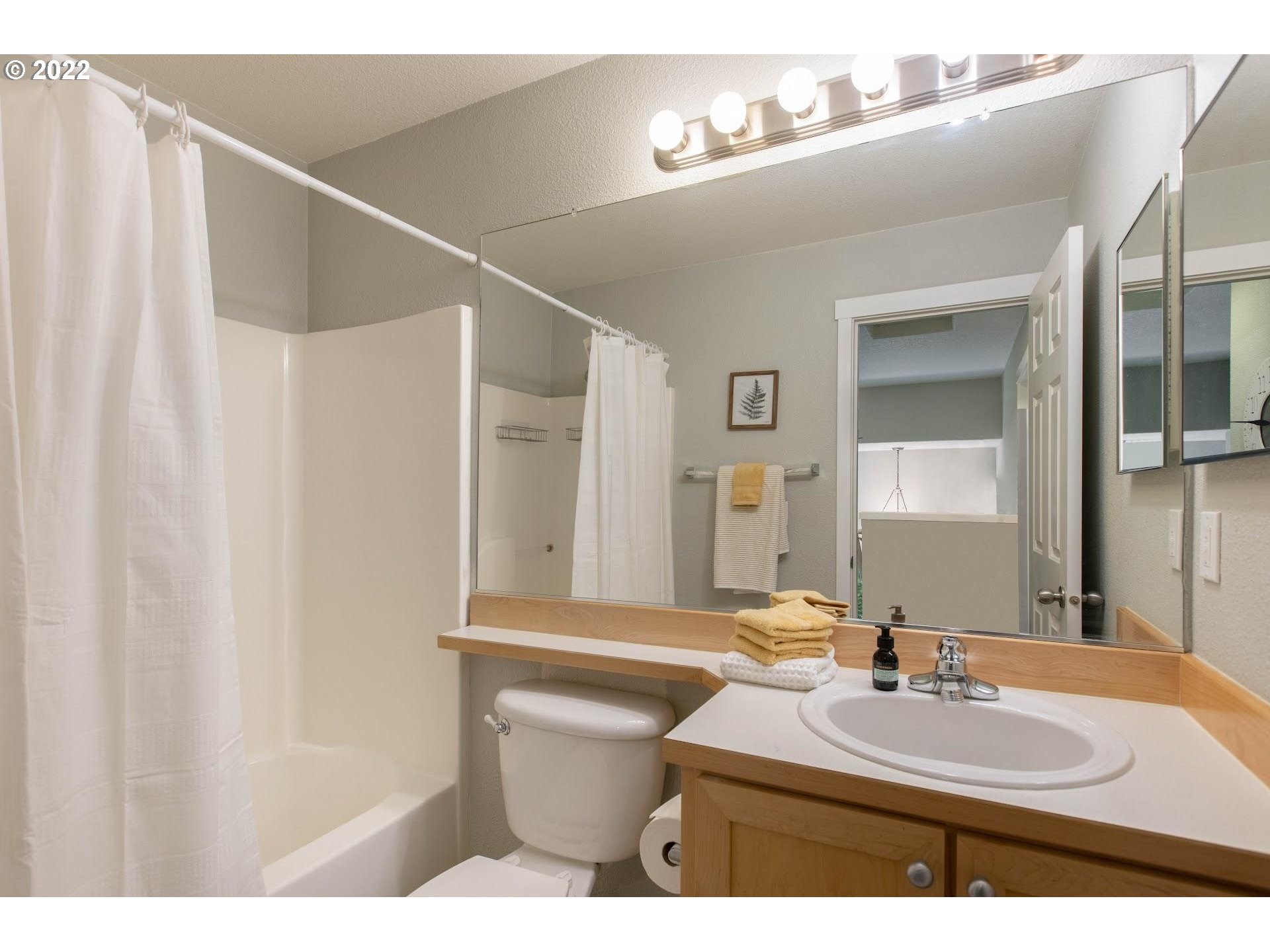 14665 Southwest Beard Road, Unit 104 Beaverton, OR 97007 - Photo 22 of 28 Gallery Image 22