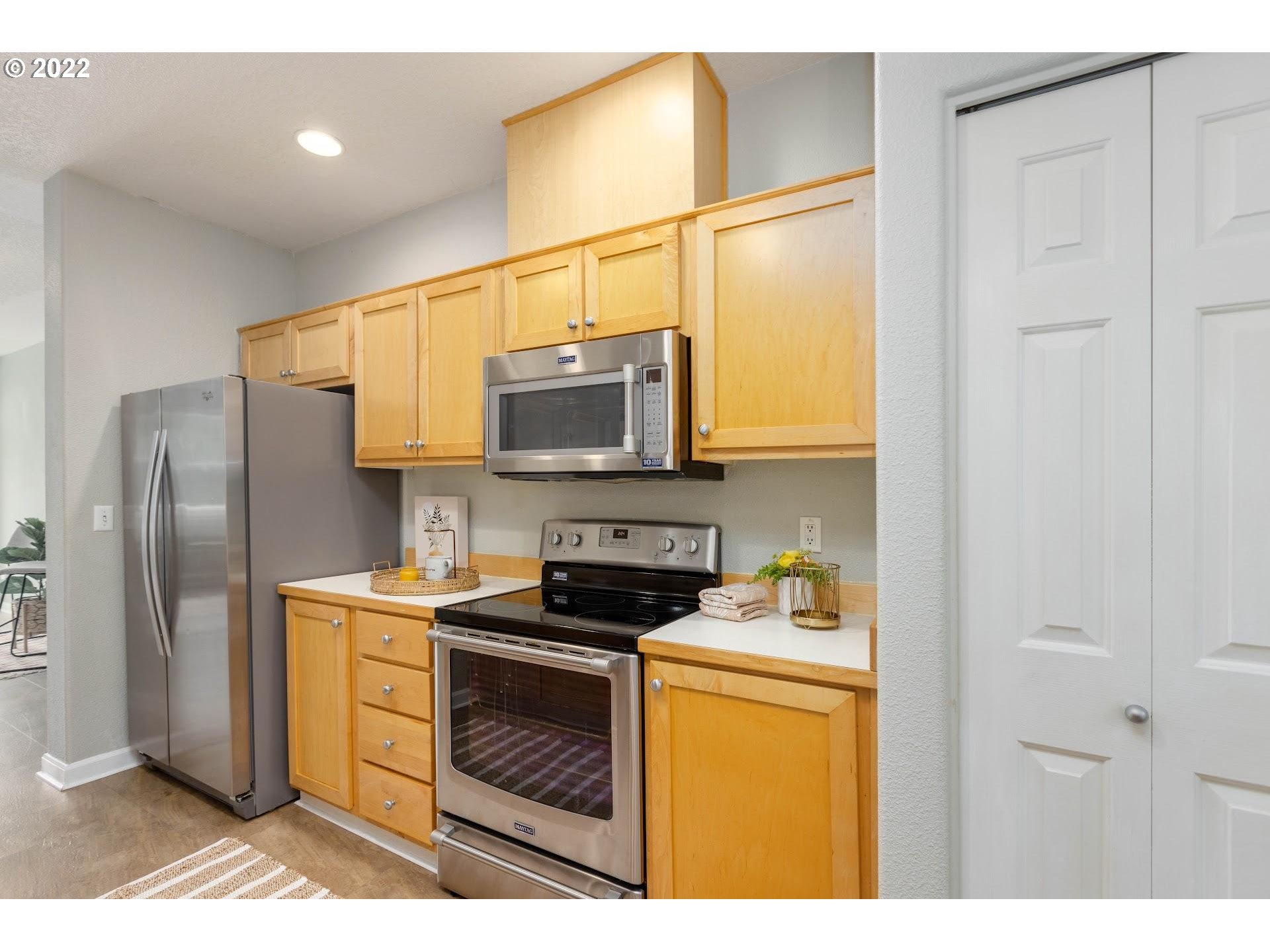 14665 Southwest Beard Road, Unit 104 Beaverton, OR 97007 - Photo 10 of 28 Gallery Image 10