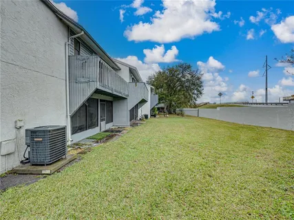 $169,900 | 222 Carpenters Way, Unit 9, Lakeland, FL 33805