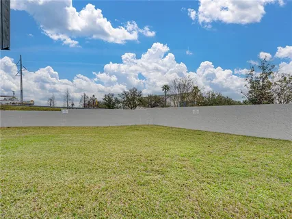 $169,900 | 222 Carpenters Way, Unit 9, Lakeland, FL 33805