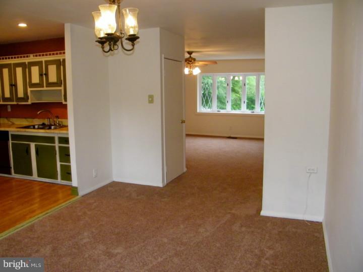 12501 Medford Road Philadelphia, PA 19154 - Photo 6 of 17
