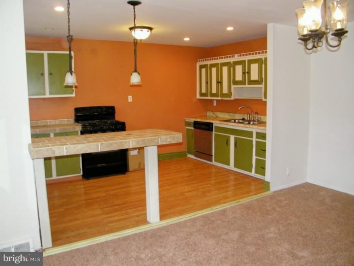 12501 Medford Road Philadelphia, PA 19154 - Photo 7 of 17
