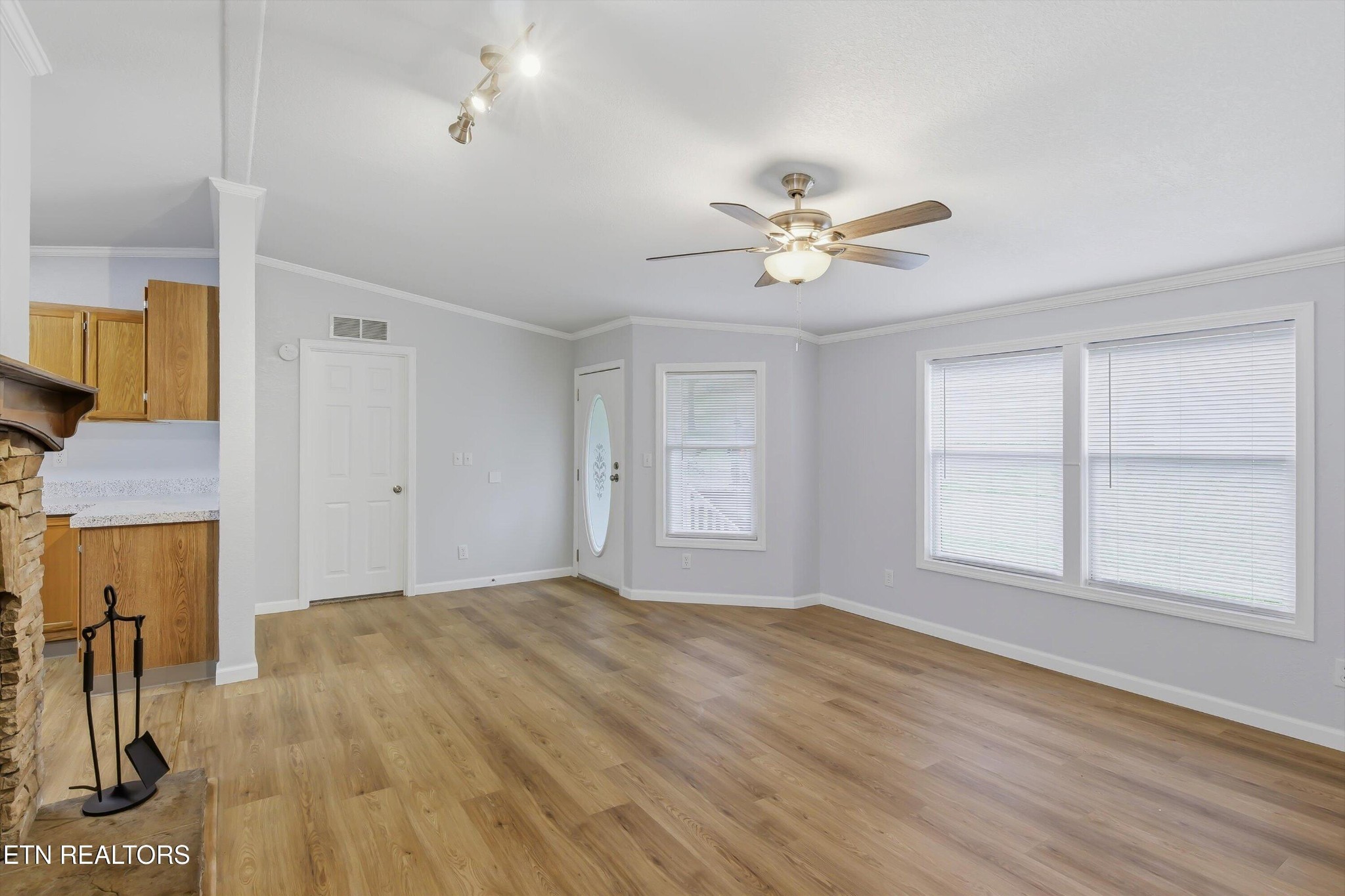 2214 Hinds Creek Road Heiskell, TN 37754 - Photo 5 of 41 Gallery Image 5