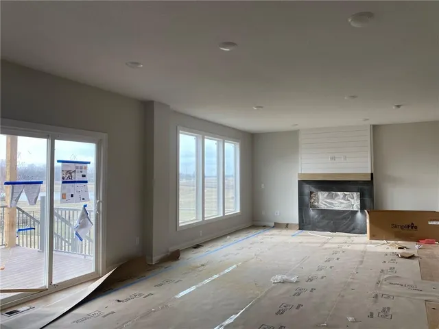 $609,950 | 18637 West 193rd Street, Spring Hill, KS 66083