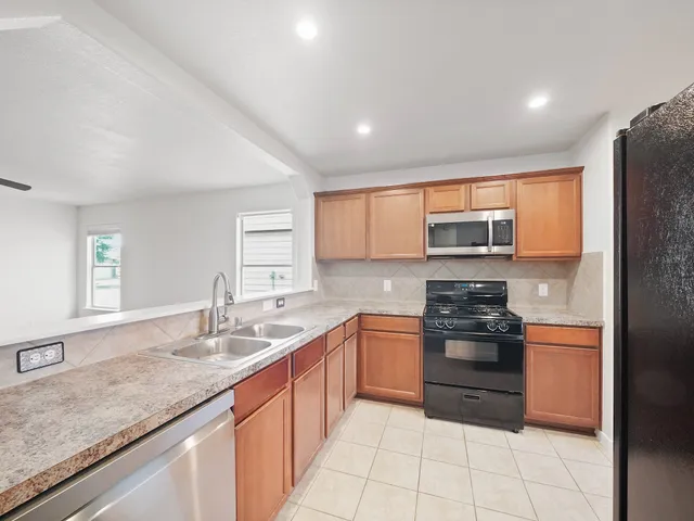 $2,000 | 21354 Beacon Springs Lane, Katy, TX 77449