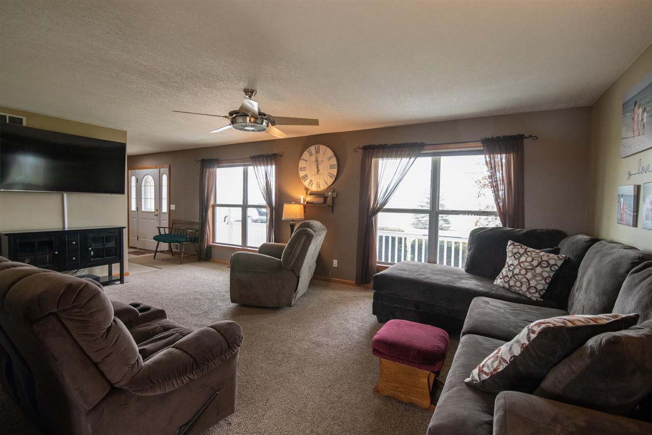 435 East Beaver Road Kawkawlin, MI 48631 - Photo 3 of 30