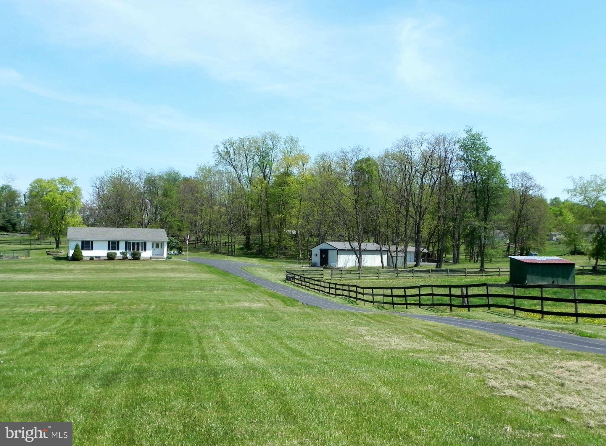 582 Earle Road Charles Town, WV 25414 - Photo 20 of 29 Front Yard / Driveway