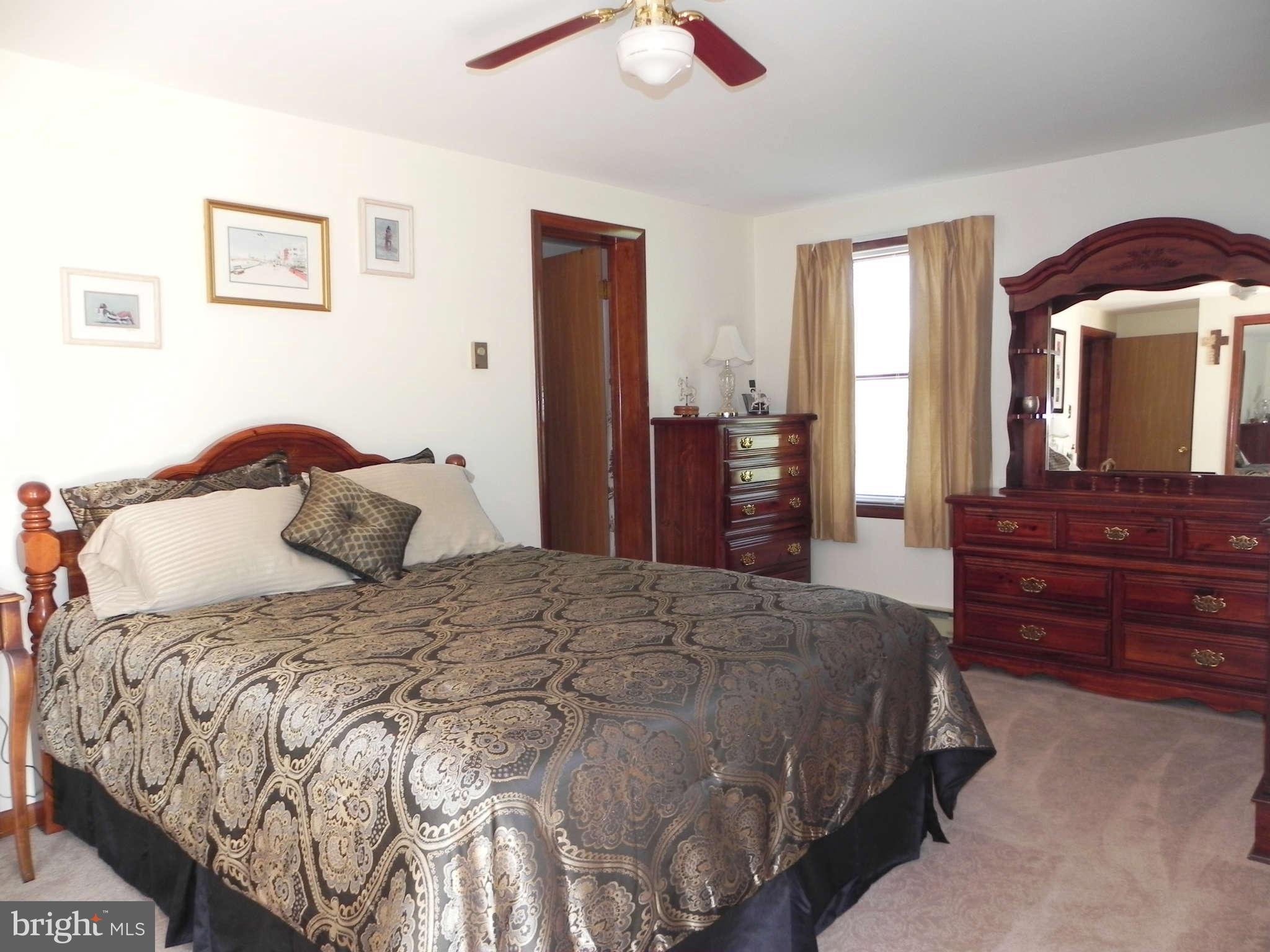 582 Earle Road Charles Town, WV 25414 - Photo 10 of 29 Bedroom (Master) w/ Attached Bath