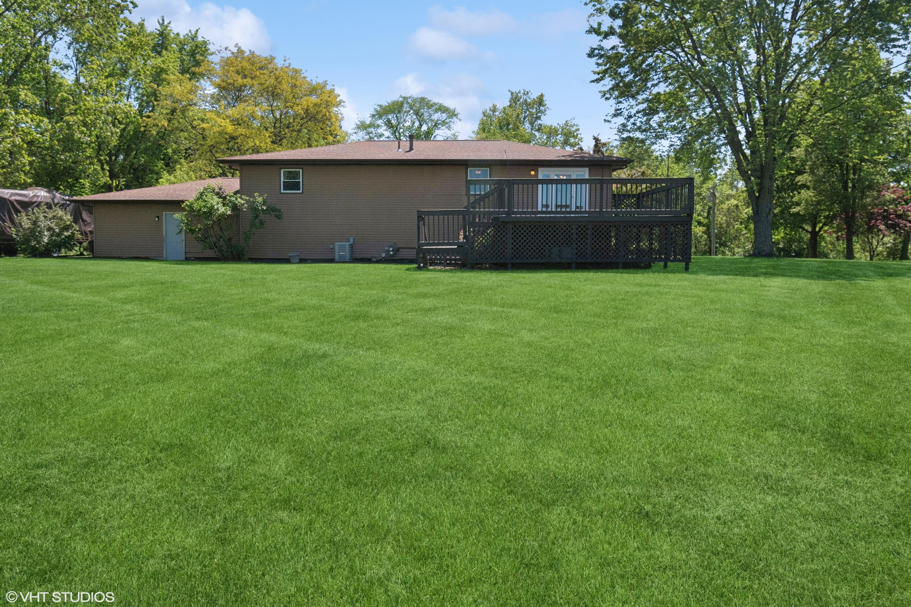 387 East Tratebas Road Valparaiso, IN 46383 - Photo 18 of 30 3000x2000