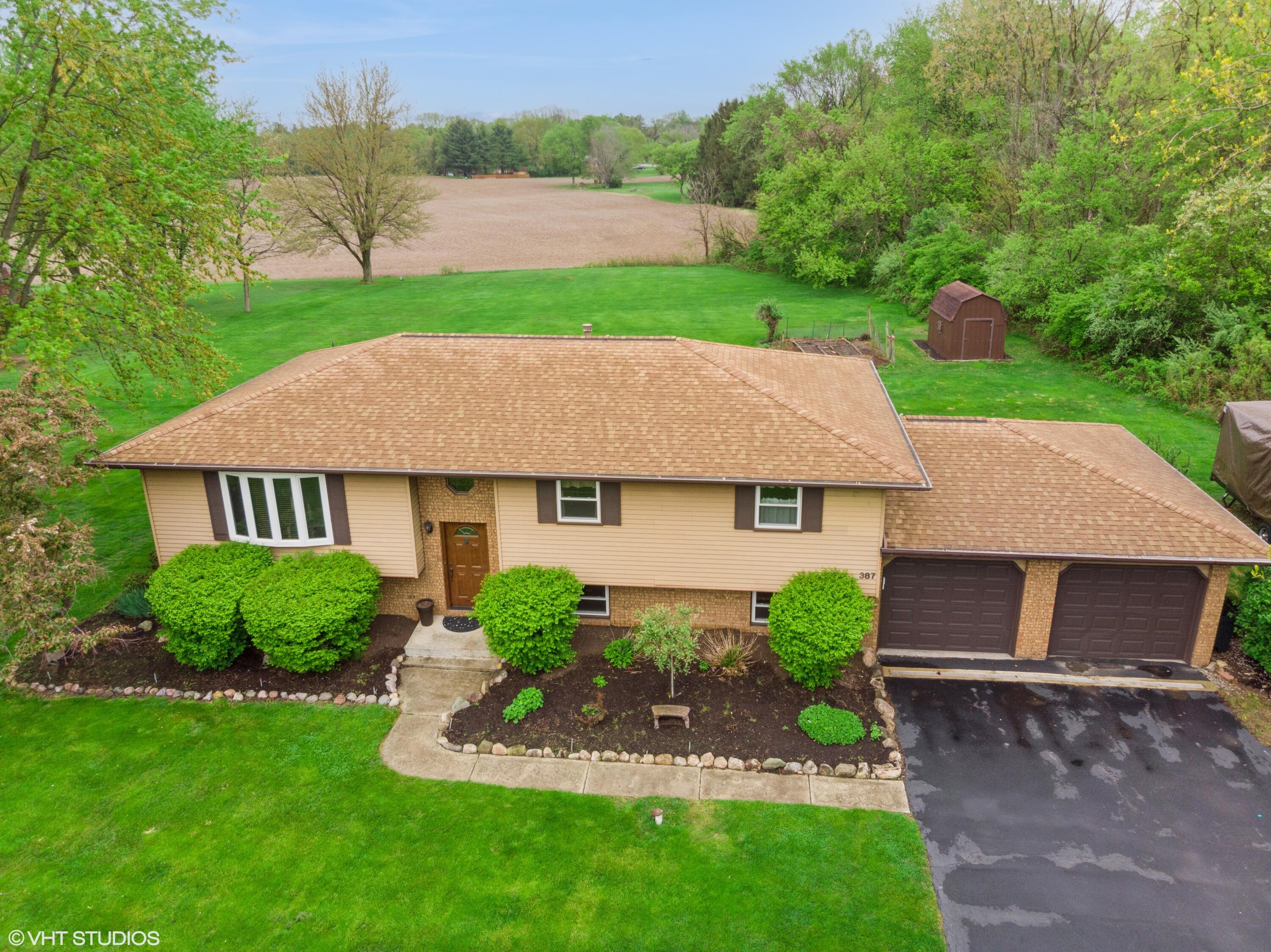 387 East Tratebas Road Valparaiso, IN 46383 - Photo 20 of 30 3000x2247