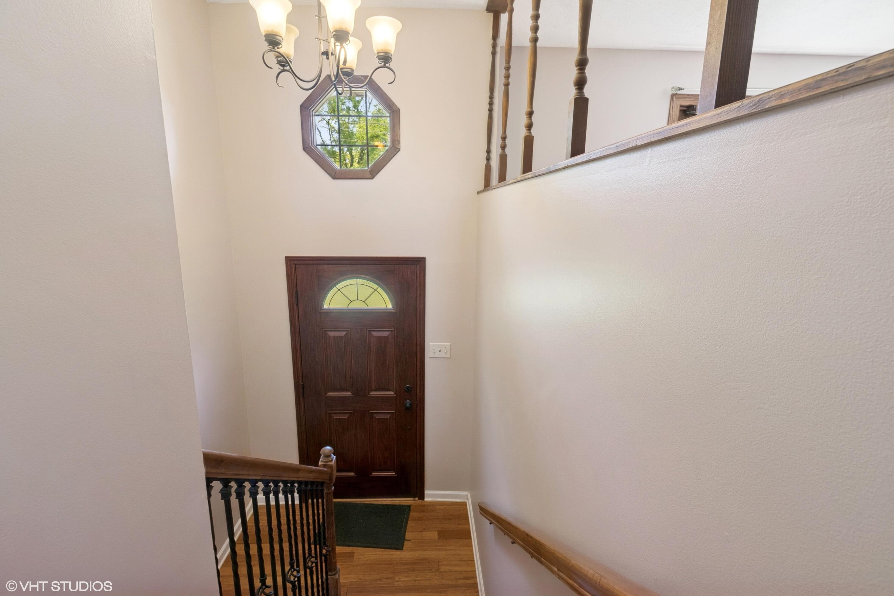 387 East Tratebas Road Valparaiso, IN 46383 - Photo 2 of 30 3000x2000
