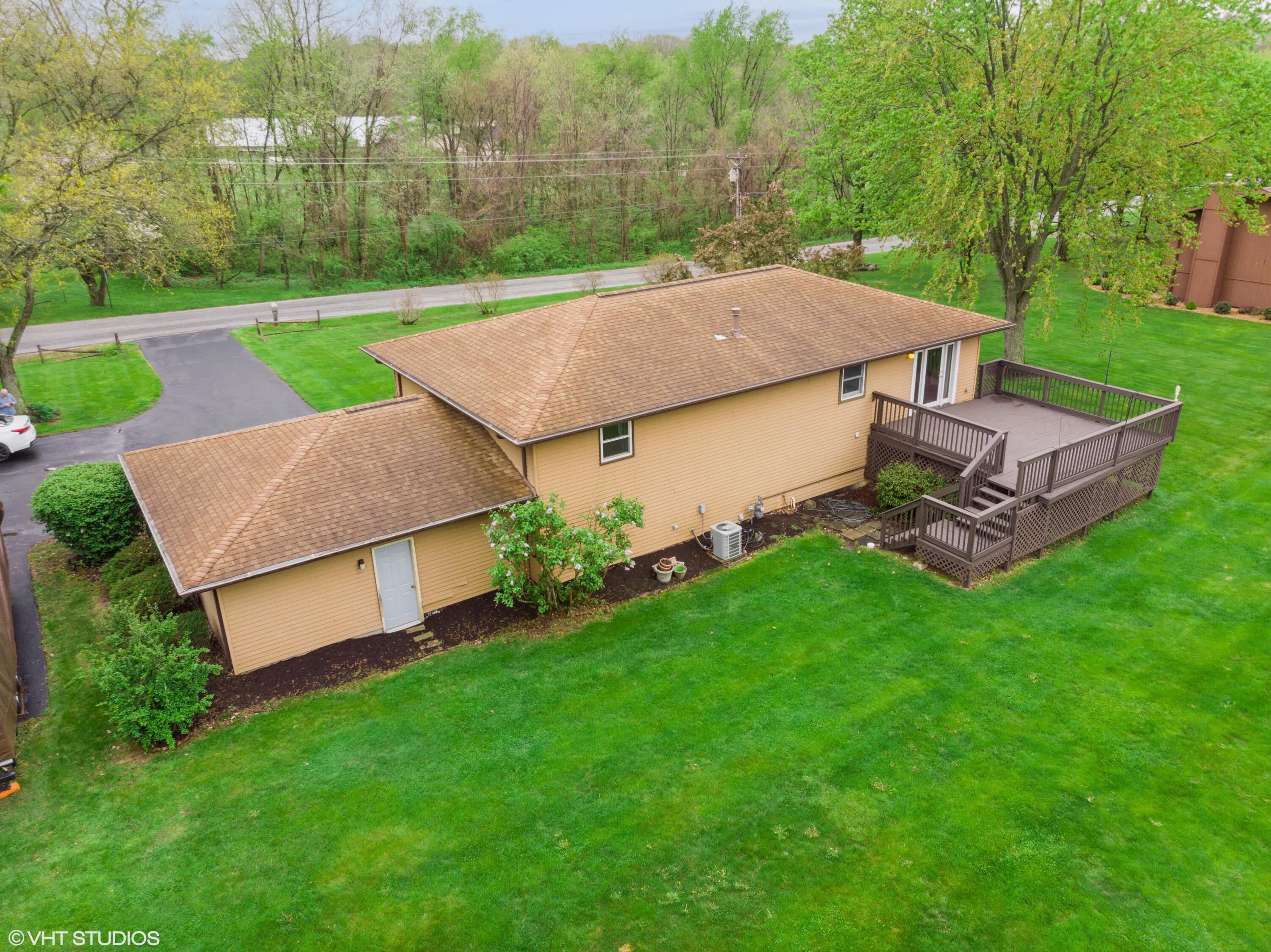 387 East Tratebas Road Valparaiso, IN 46383 - Photo 25 of 30 3000x2247