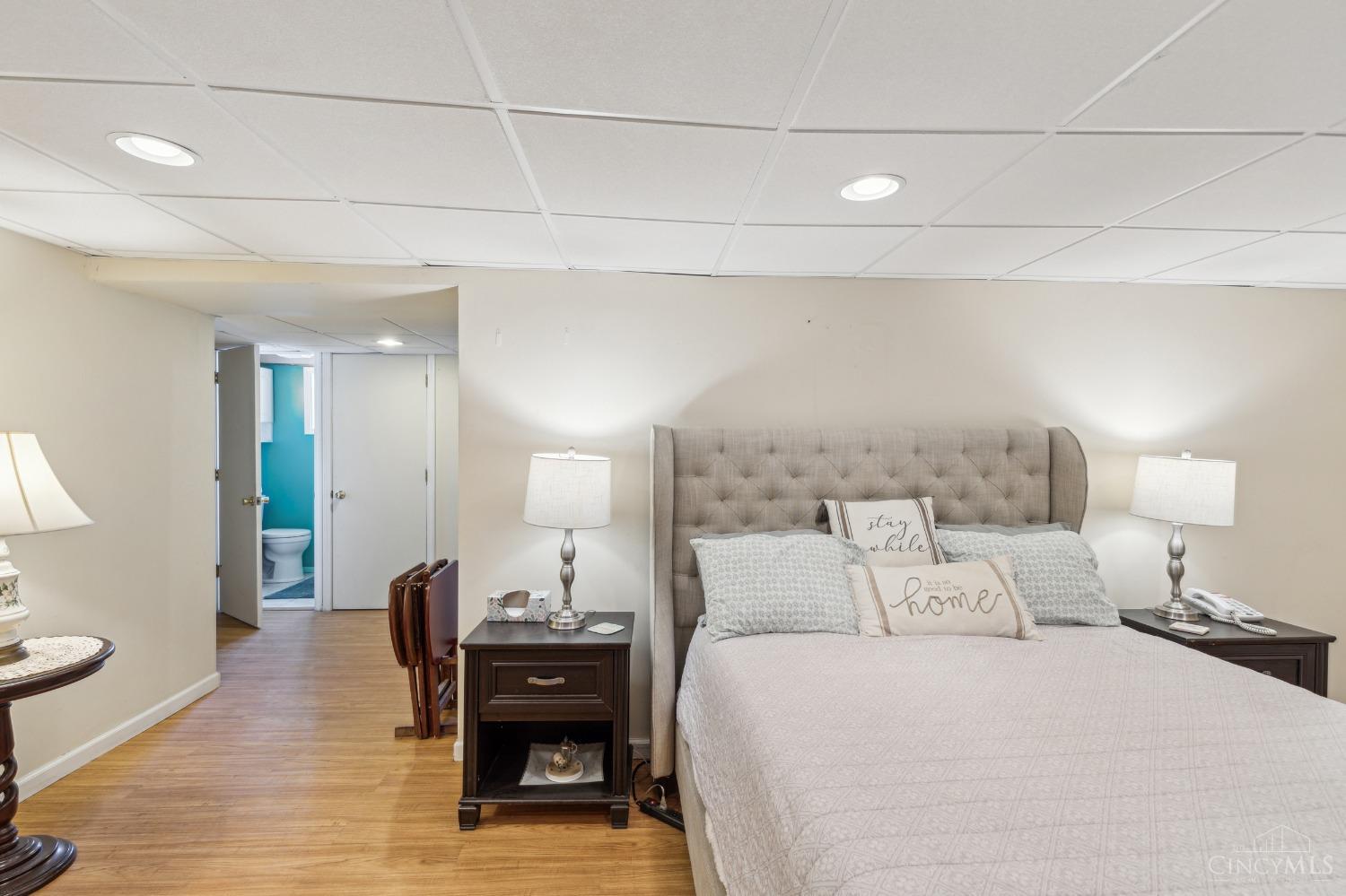 3089 Crest Road Cincinnati, OH 45251 - Photo 25 of 39