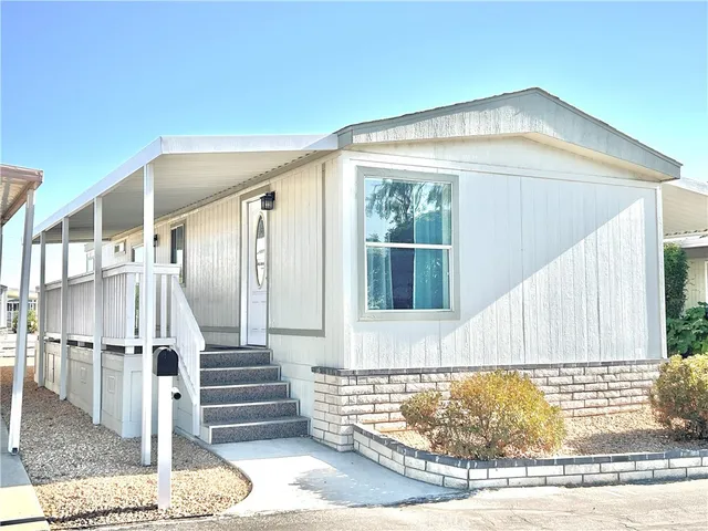 $54,000 | 999 South Santa Fe Avenue, Unit 17, San Jacinto, CA 92583