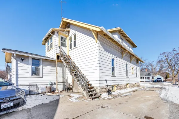 $255,000 | 415 East Maple Street, Appleton, WI 54915