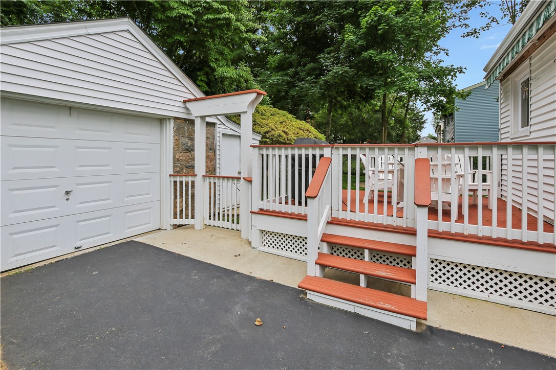 48 Spring Street Westerly, RI 02891 - Photo 6 of 32