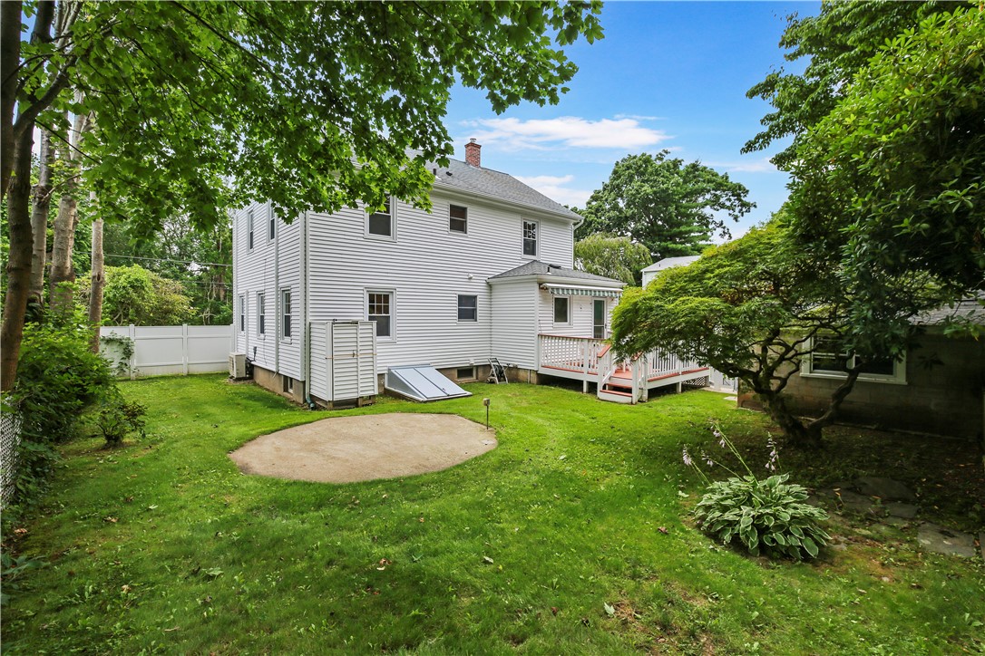 48 Spring Street Westerly, RI 02891 - Photo 8 of 32