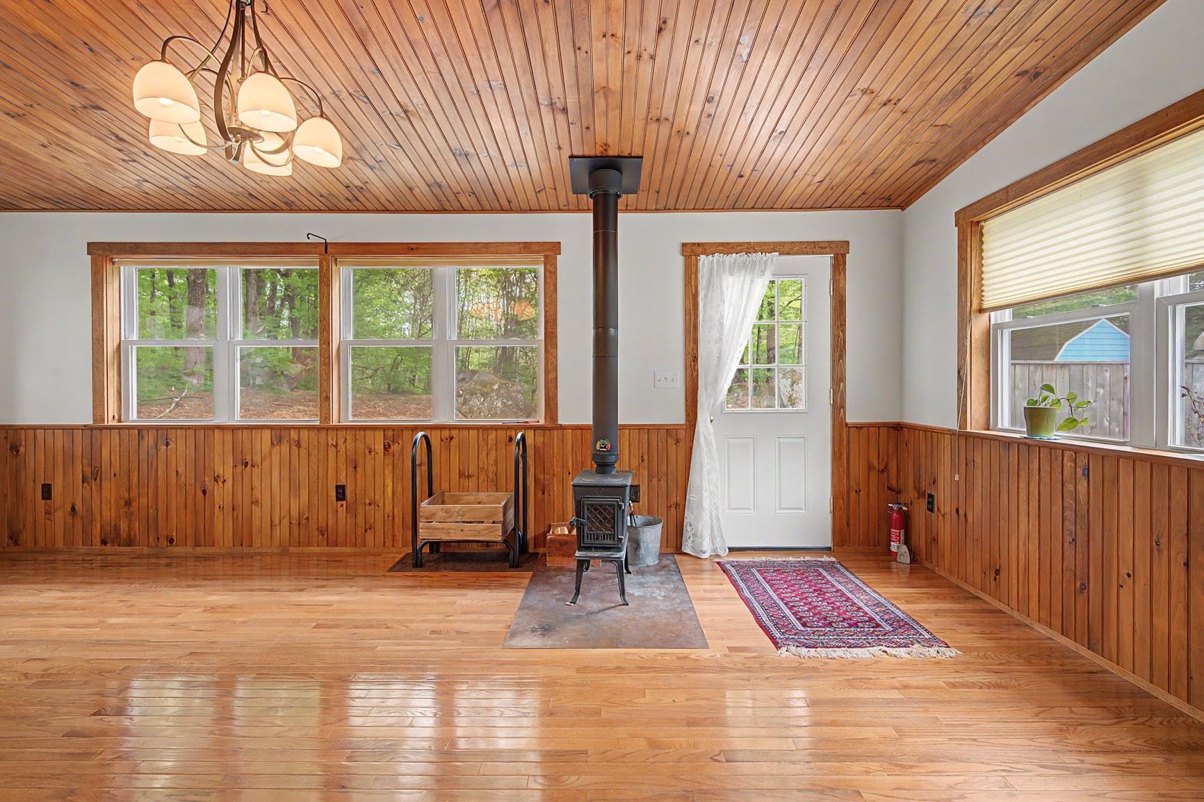 46 Wilmot Center Road New London, NH 03257 - Photo 3 of 57