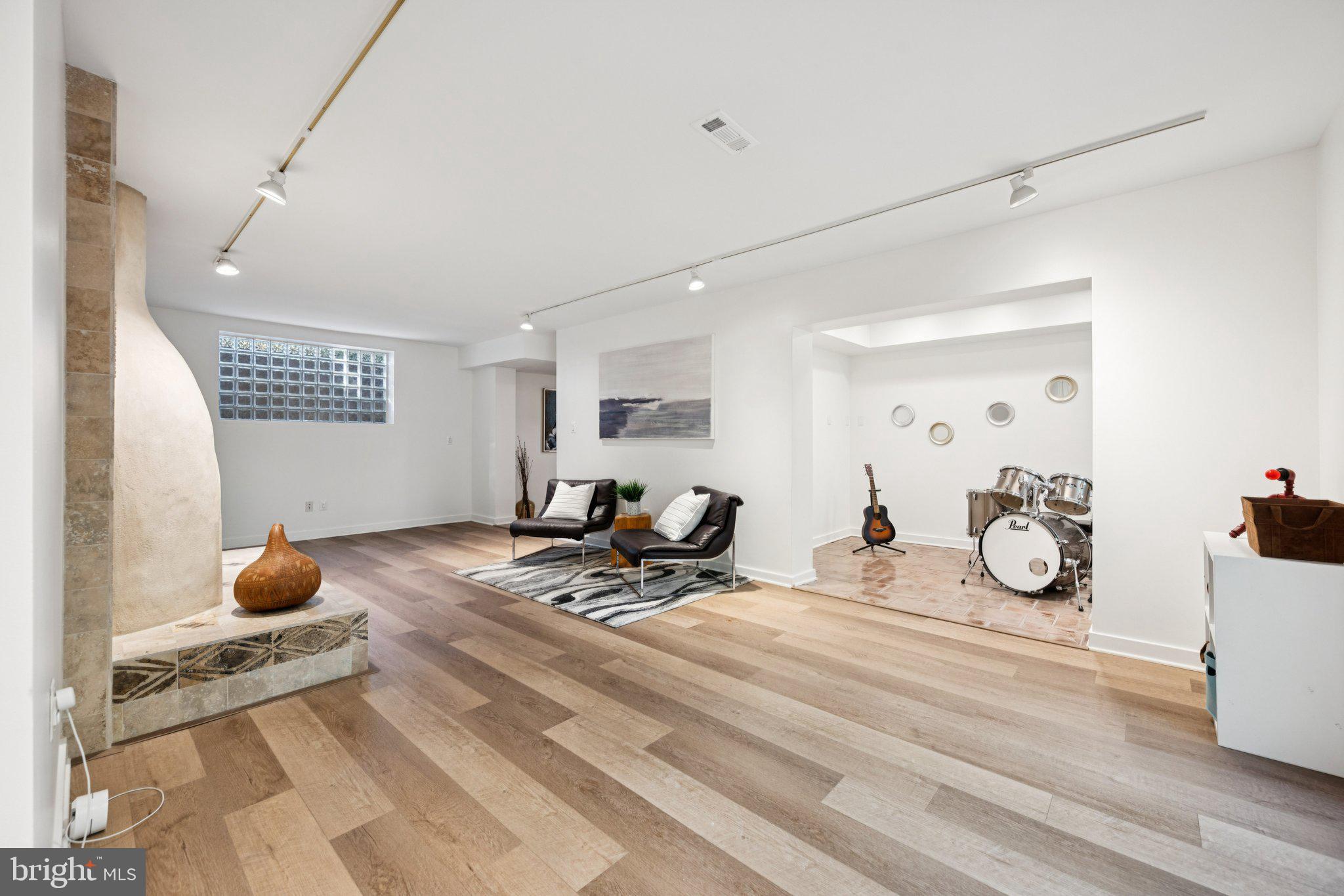 6 Spring Hill Court Chevy Chase, MD 20815 - Photo 18 of 26 Space and Plumbing for Bar or Kitchenette