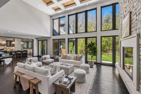 $3,950,000 | 2201 Isengard Lane, Minnetonka, MN 55305