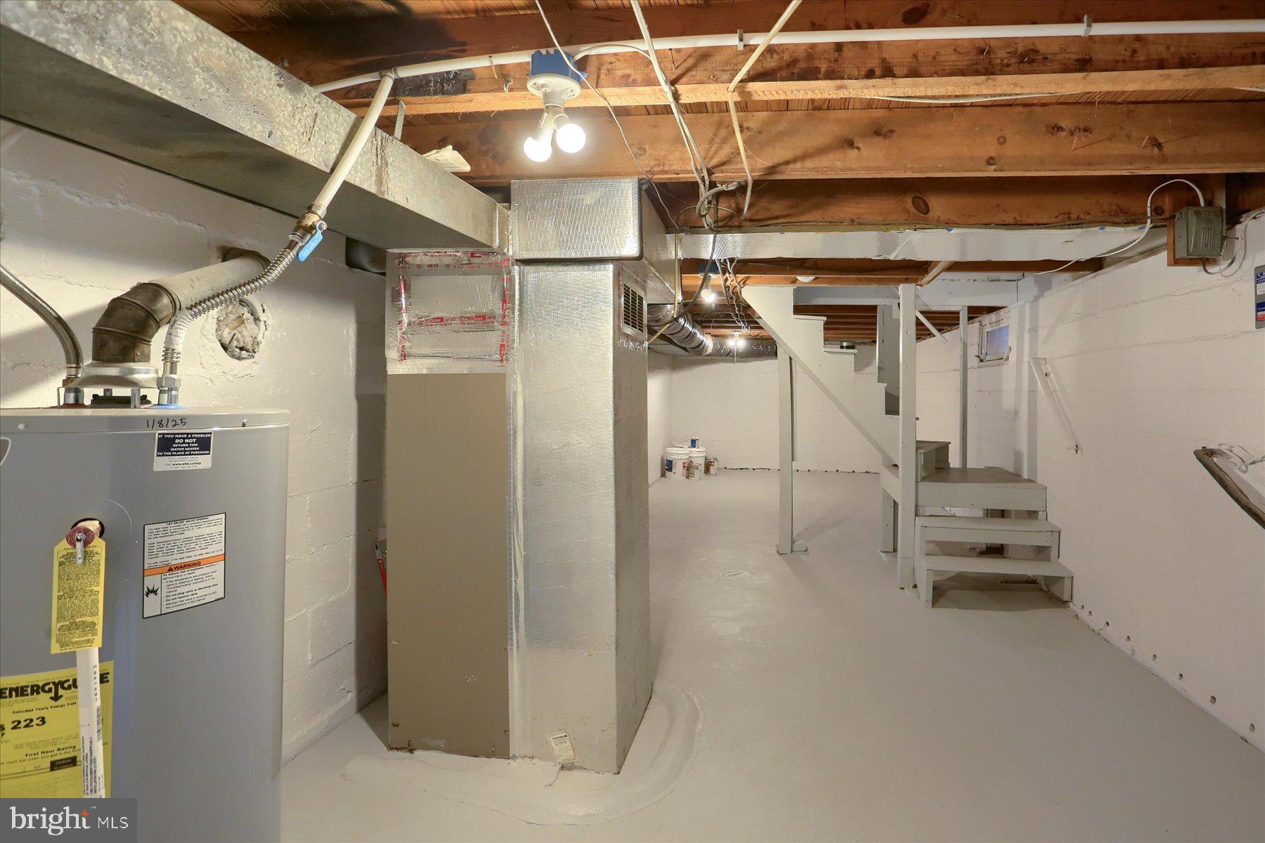 960 Butter Road Dover, PA 17315 - Photo 20 of 48 a view of a room with gym equipment