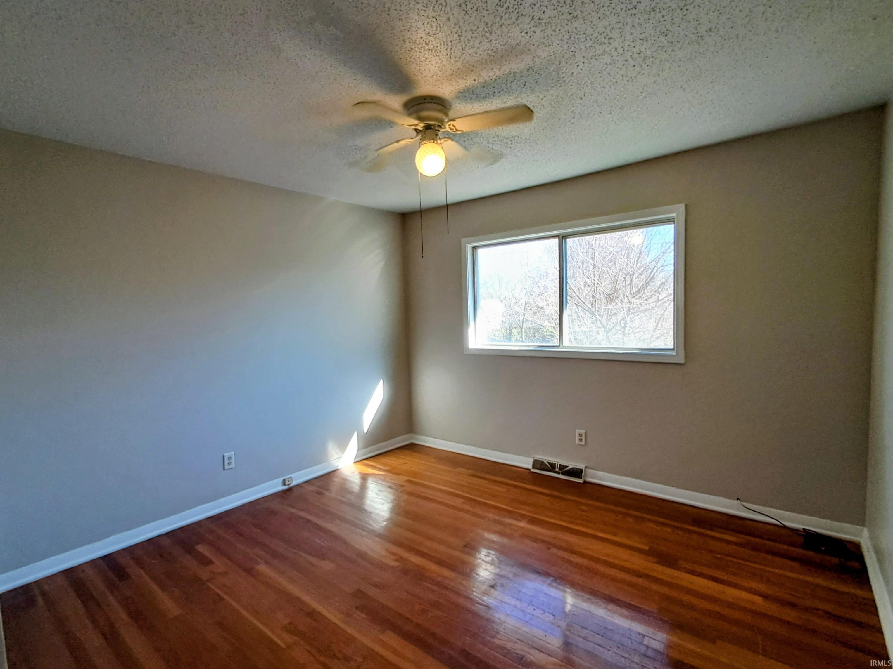 2804 Castle Court Peru, IN 46970 - Photo 11 of 22