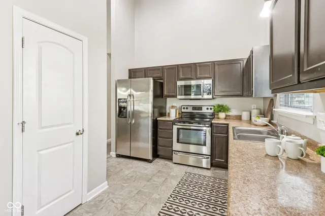 $365,000 | 1300 Charleston Court, Avon, IN 46123