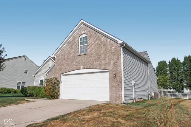 $365,000 | 1300 Charleston Court, Avon, IN 46123
