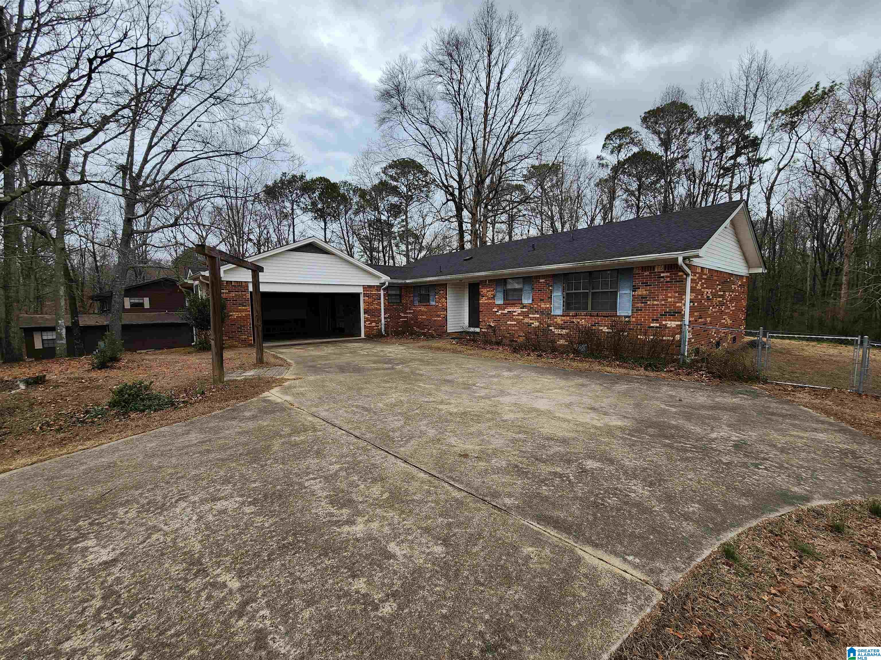 2401 Briarcliff Road Jasper, AL 35504 - Photo 1 of 21