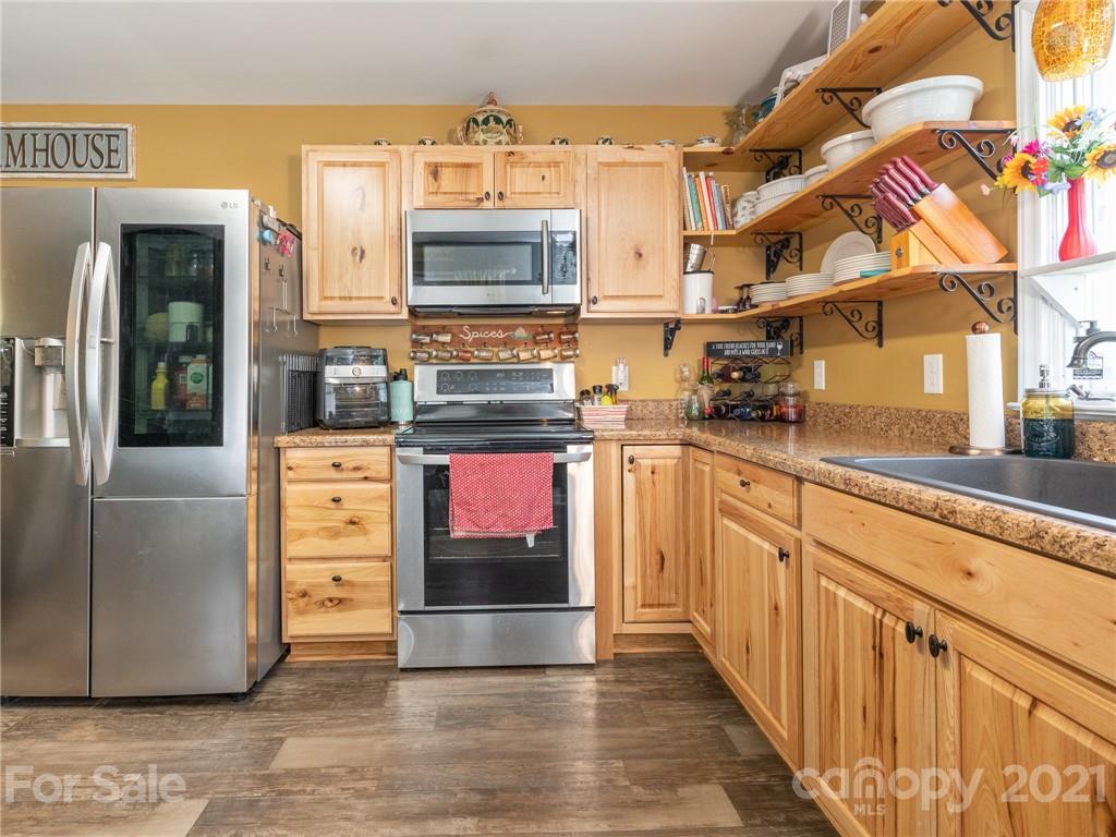 207 Plonk Road Dallas, NC 28034 - Photo 2 of 34 Gallery Image 2