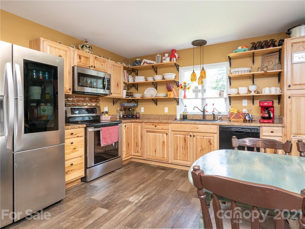 207 Plonk Road Dallas, NC 28034 - Photo 11 of 34 Gallery Image 11