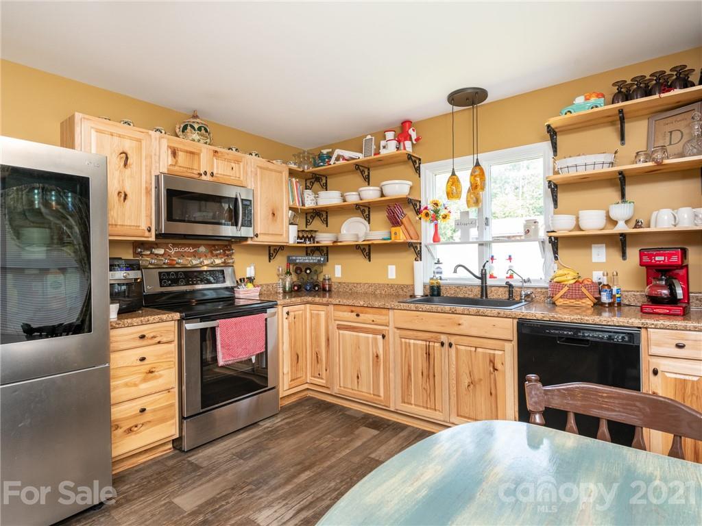 207 Plonk Road Dallas, NC 28034 - Photo 12 of 34 Gallery Image 12