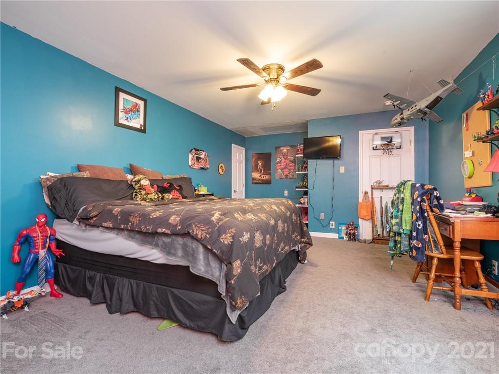 207 Plonk Road Dallas, NC 28034 - Photo 17 of 34 Gallery Image 17